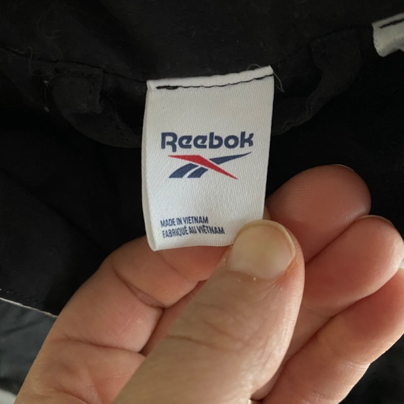 Retro Reebok sports jacket - Picture 3 of 6